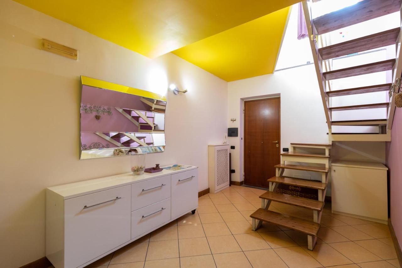 Colored House Until 7 People Above Sqplebiscito 那不勒斯 外观 照片