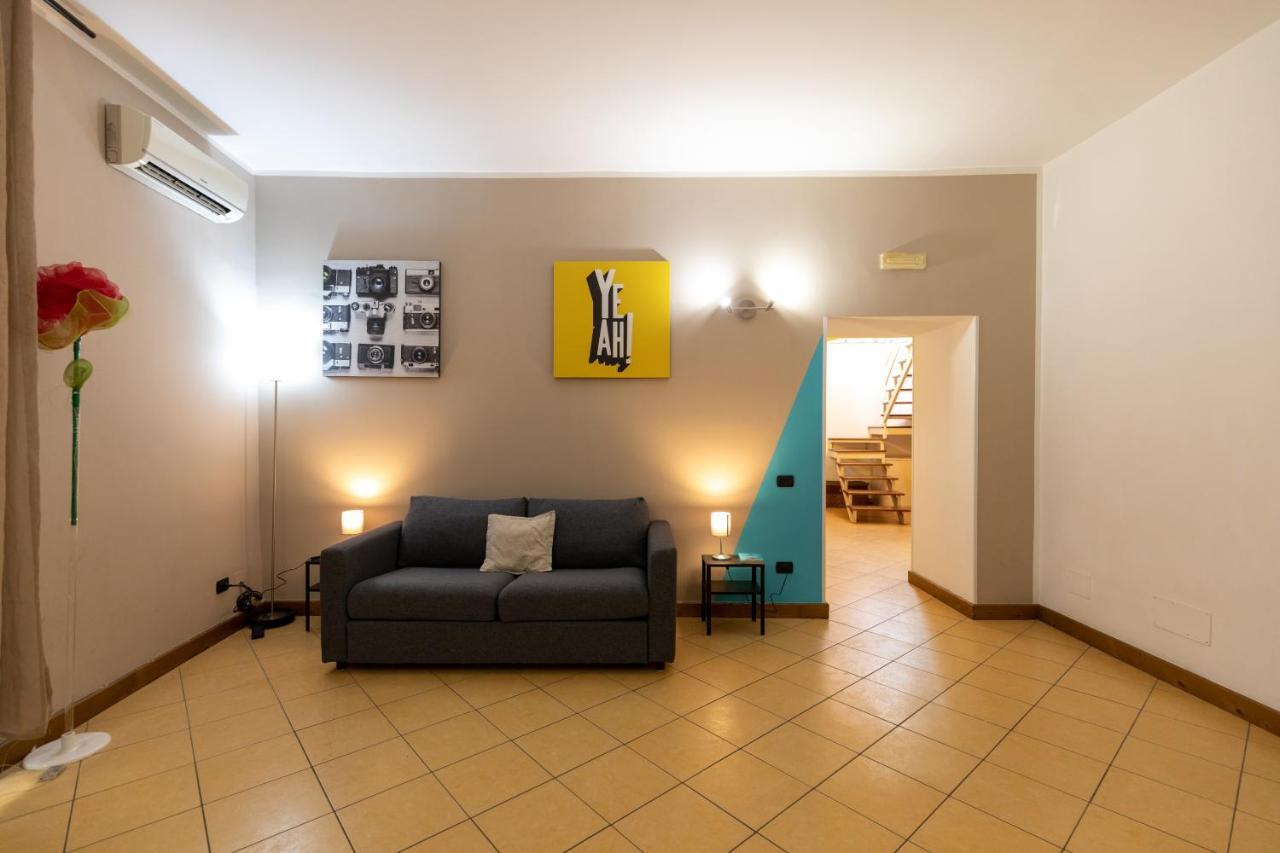 Colored House Until 7 People Above Sqplebiscito 那不勒斯 外观 照片