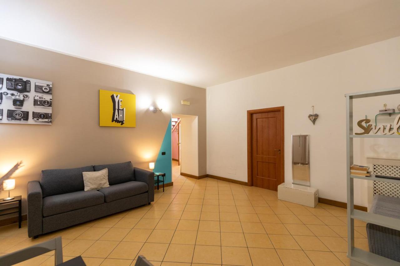 Colored House Until 7 People Above Sqplebiscito 那不勒斯 外观 照片